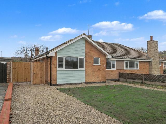 Bungalow for sale in Bromstone, Acol