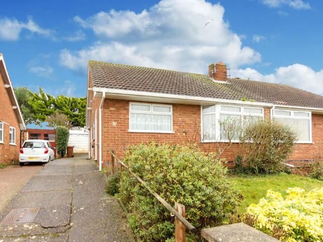 Bungalow for sale in Burrow's Bush, Wellingborough