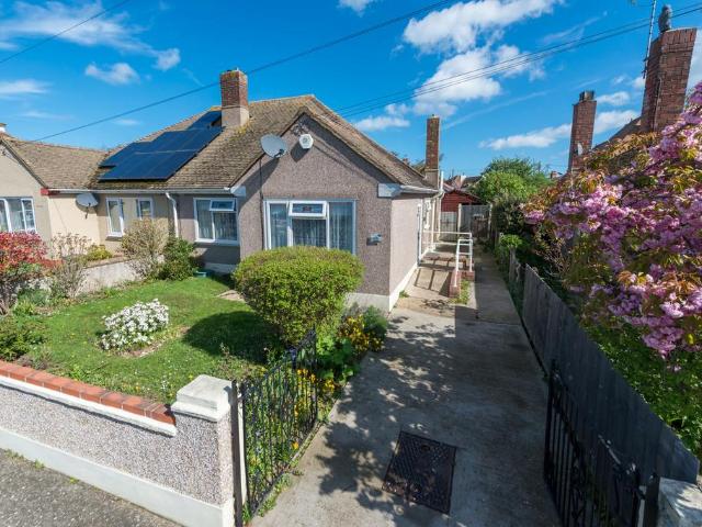 Bungalow for sale in Hampton, The Bridge