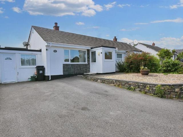 Bungalow for sale in Crofthandy, Carharrack