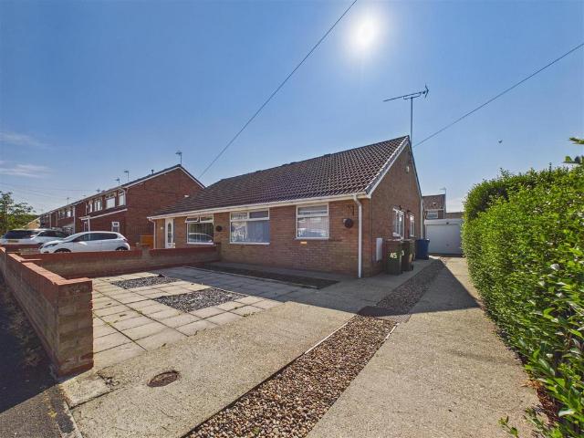 Bungalow for sale in Hull, City Of Kingston Upon Hull