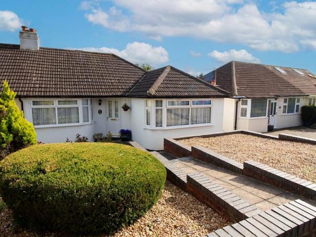 Bungalow for sale in Watford Rural, Batchworth