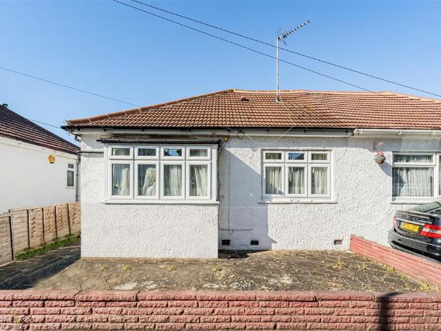 Bungalow for sale in Sudbury, Greater London