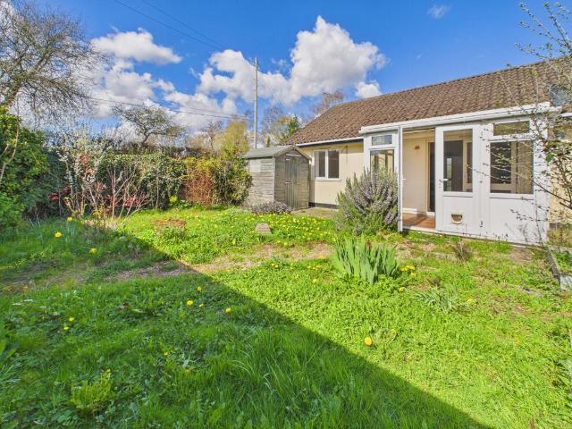 Bungalow for sale in Glewstone