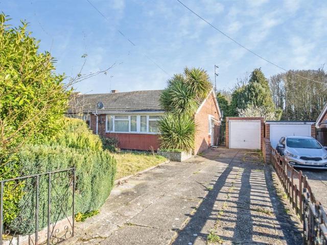 Bungalow for sale in Chelmondiston, Suffolk