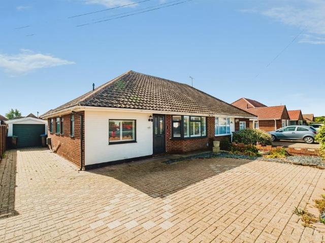 Bungalow for sale in Durrington, Worthing
