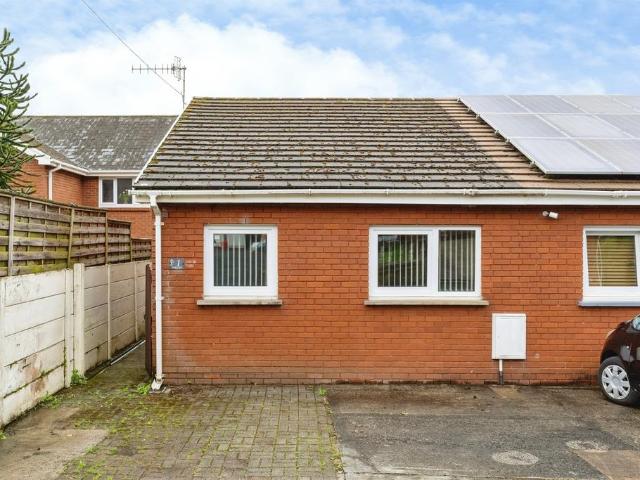 Bungalow for sale in Clydach, Wales