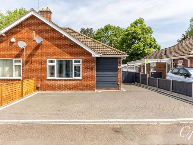 Bungalow for sale in Arle, Golden Valley