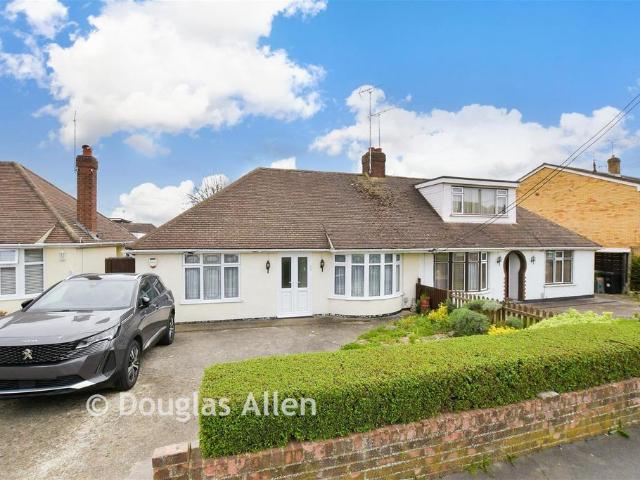 Bungalow for sale in Wickford