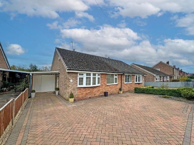 Bungalow for sale in Landywood, Great Chatwell