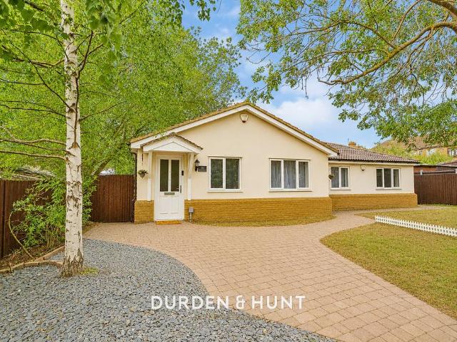 Bungalow for sale in Collier Row, Greater London