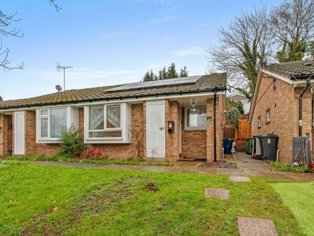 Bungalow for sale in Chepping Wycombe, Loudwater