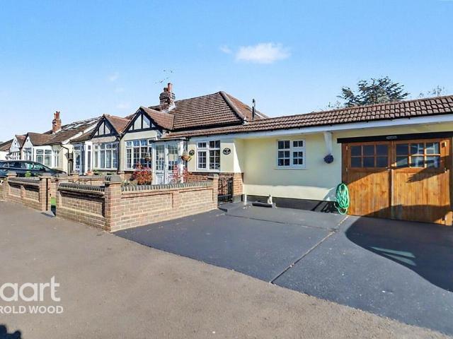 Bungalow for sale in Harold Wood, Greater London