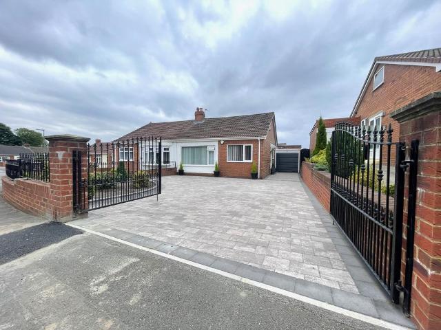 Bungalow for sale in Vigo, Birtley
