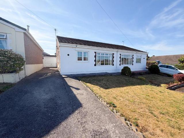 Bungalow for sale in Cefn Glas, Wales