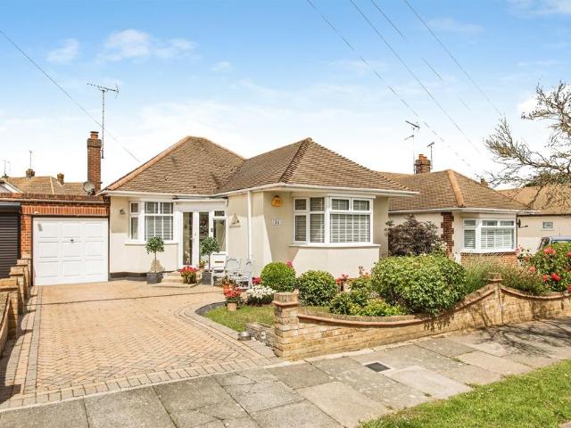 Bungalow for sale in Alton Barnes, Essex