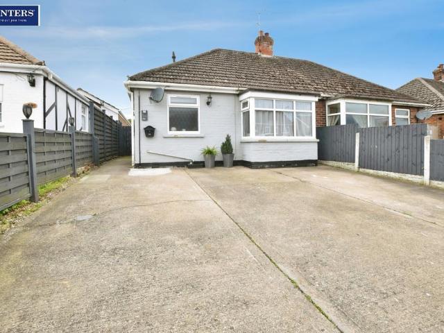 Bungalow for sale in Broughton, North Lincolnshire
