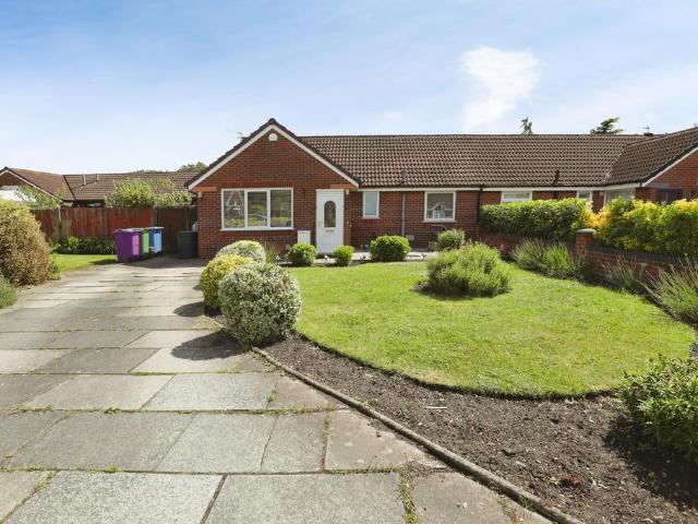 Bungalow for sale in Calderstones