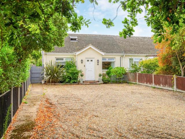 Bungalow for sale in Eastbridge, Suffolk