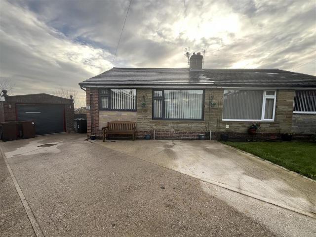 Bungalow for sale in Low Moor, West Yorkshire