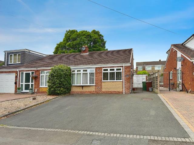 Bungalow for sale in Broomhill, Chadsmoor