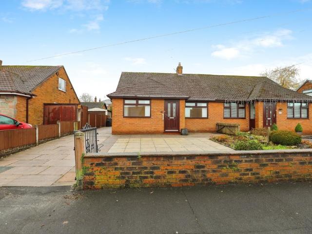 Bungalow for sale in Roby Mill, Isle Of Man