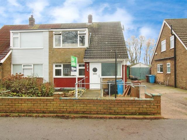 Bungalow for sale in Kingswood, Hull