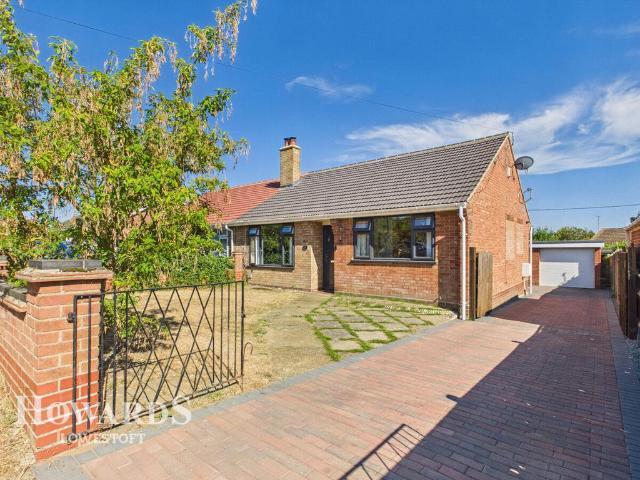 Bungalow for sale in Eastbridge, Suffolk