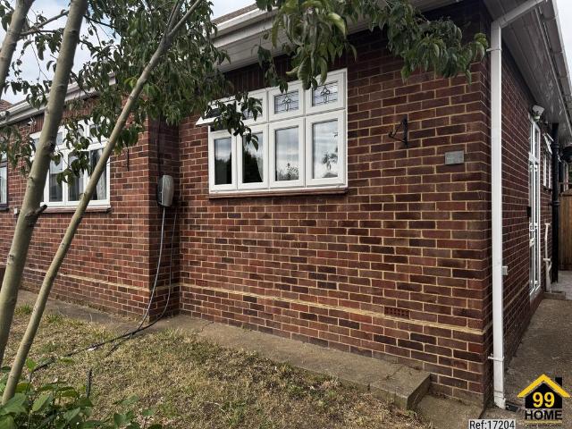 Bungalow for sale in London Borough of Havering, Greater London