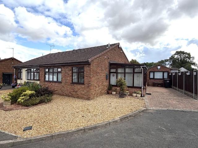 Bungalow for sale in Camp Hill, Warwickshire