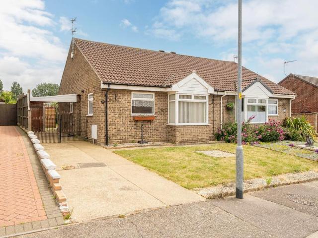 Bungalow for sale in Hopton-on-Sea, Stokesby