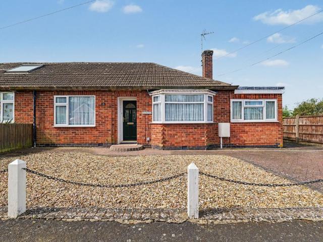 Bungalow for sale in Stanford On Avon, Leicestershire