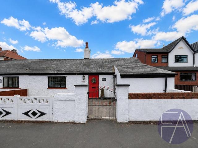 Bungalow for sale in Marshside, Southport