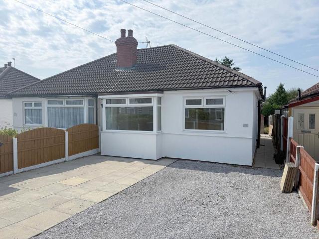 Bungalow for sale in North Meols, Roby Mill