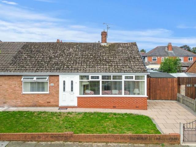 Bungalow for sale in Wargrave, Newton-le-willows