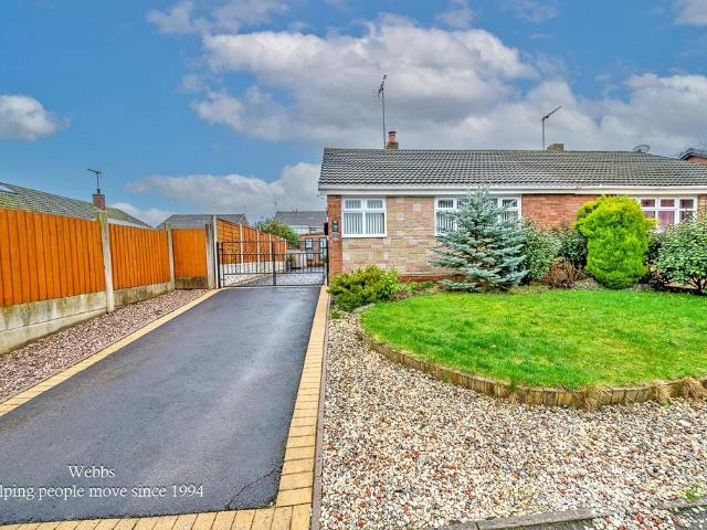 Bungalow for sale in Wimblebury, Chadsmoor