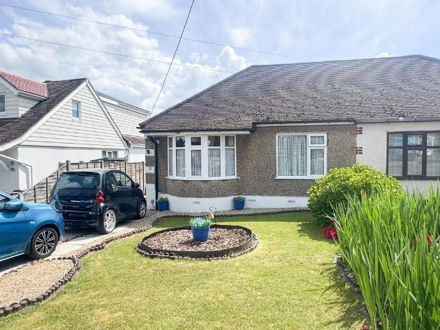 Bungalow for sale in Bowers Gifford and North Benfleet, South Benfleet