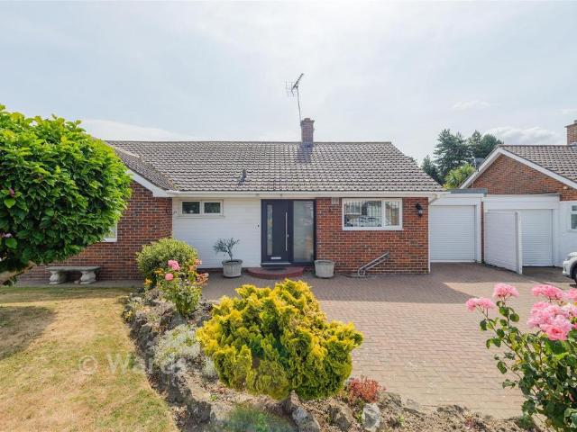 Bungalow for sale in Hamerton, Kent