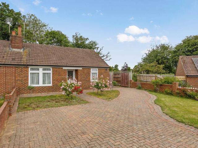 Bungalow for sale in King's Walden, Hertfordshire