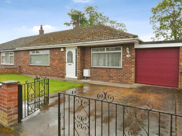 Bungalow for sale in Thorne, Doncaster