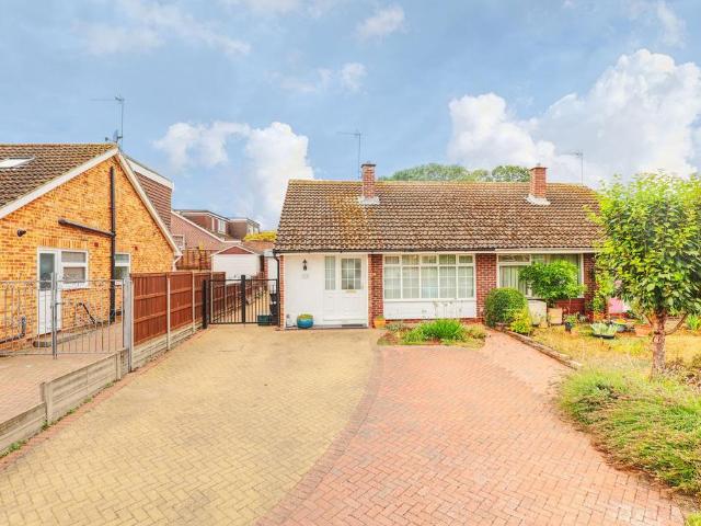 Bungalow for sale in Churchgate, Broxbourne