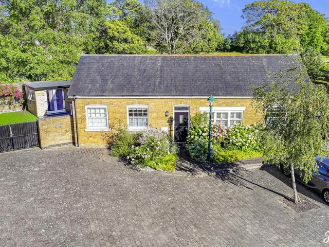 Bungalow for sale in Alton Barnes, Essex