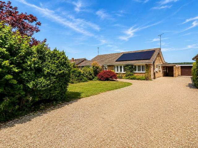 Bungalow for sale in Evershot, Oxfordshire