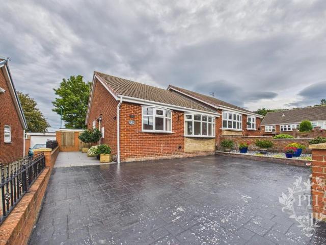 Bungalow for sale in Normanby, Lazenby