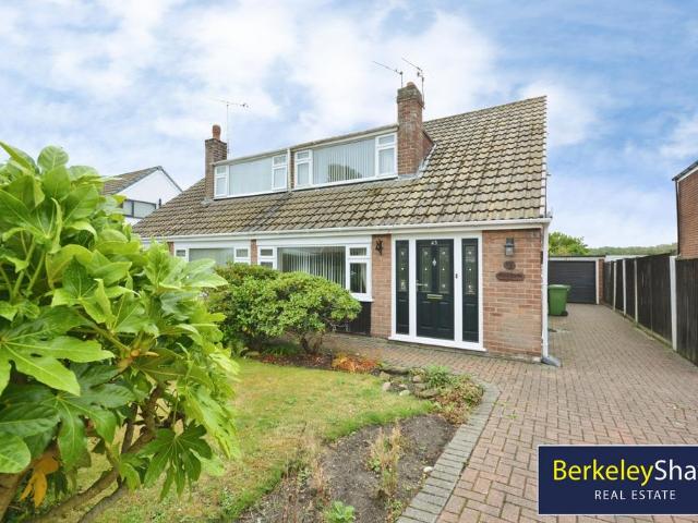 Bungalow for sale in Kennessee Green, Maghull