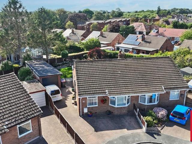 Bungalow for sale in Higher Irlam, Salford