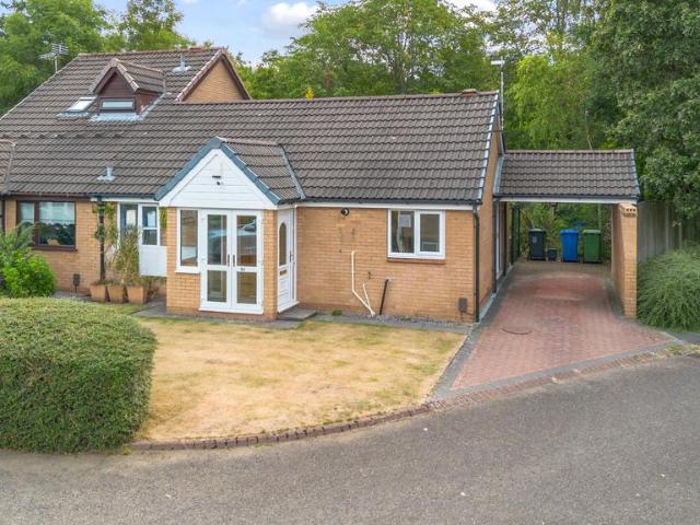 Bungalow for sale in Burtonwood and Westbrook, Warrington