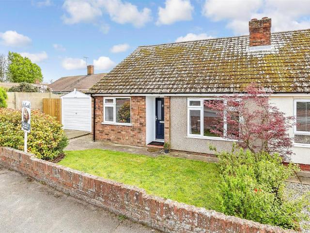 Bungalow for sale in Minster, Acol