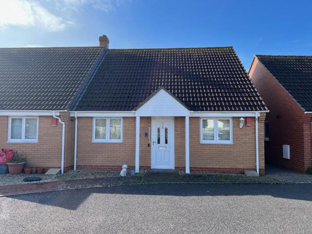 Bungalow for sale in Worle, Weston-super-mare