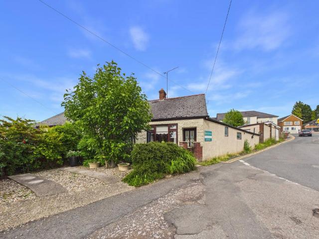 Bungalow for sale in Denecroft, Bromsberrow Heath